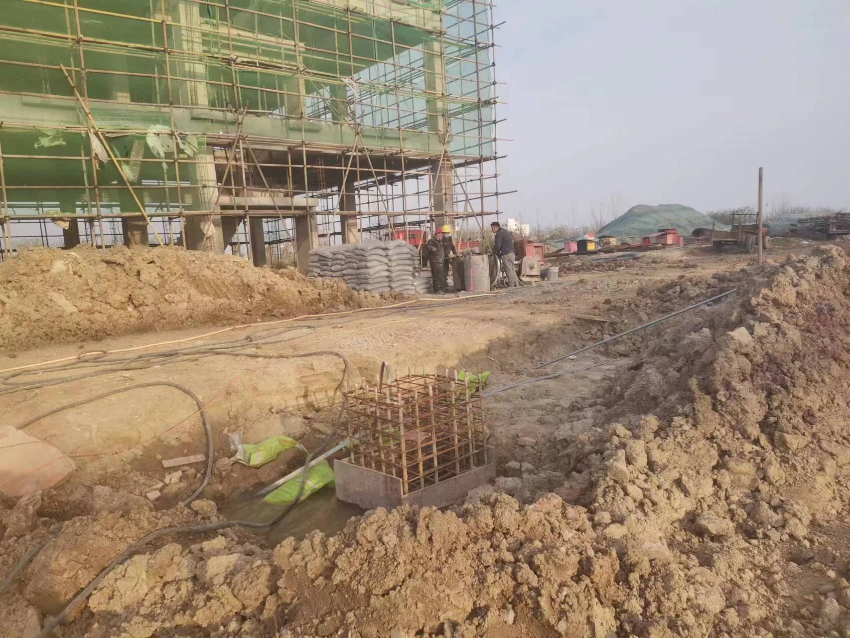 延长当桥梁出现裂缝的时候应该及时加固修补